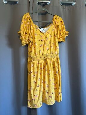 Women’s Yellow Floral Smocked Waist Dress